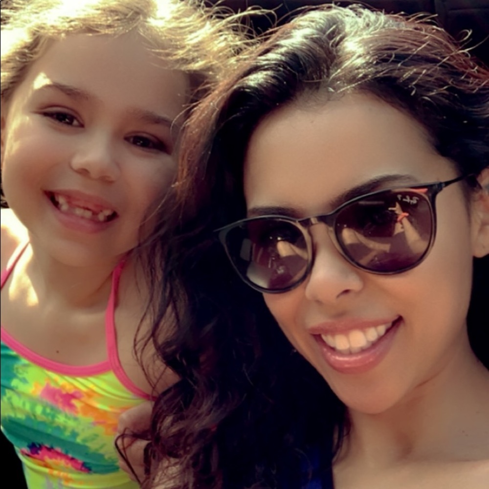 Meet your Posher, Vanessa